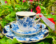 Load image into Gallery viewer, Stunning Collectors Antique Victorian Blue & White with gold Tea cup Scented Soy Candle