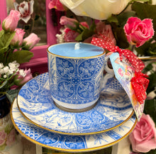 Load image into Gallery viewer, Beautiful antique 1910 blue & white Edwardian Scented Soy Tea cup candle