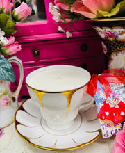 Load image into Gallery viewer, Elegant Gold & White Daisy Tea cup Soy Scented candle
