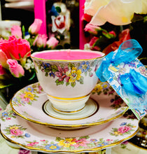 Load image into Gallery viewer, 1950s Vintage Colclough Baby Pink Floral scented Soy Tea trio