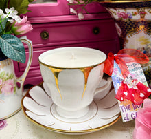 Load image into Gallery viewer, Elegant Gold & White Daisy Tea cup Soy Scented candle