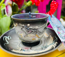 Load image into Gallery viewer, Beautiful Black Japanese ‘Dragonware’ Soy Candle