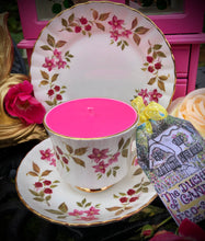 Load image into Gallery viewer, Royal Stafford ‘Fragrance’ scented Soy Candle trio Set