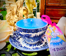 Load image into Gallery viewer, Vintage Blue & White English Country scented Soy Teacup Duo