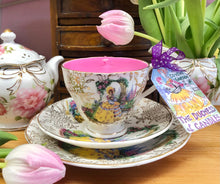 Load image into Gallery viewer, Lovely Vintage ‘Garden House’ lady in bonnet Teacup scented soy candle set