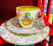 Load image into Gallery viewer, Lovely Vintage ‘Garden House’ lady in bonnet Teacup scented soy candle set
