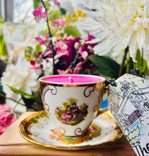 Load image into Gallery viewer, Beautiful Romeo &amp; Juliet gold Bavarian Coffee Cup Soy candle
