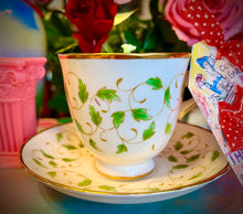 Load image into Gallery viewer, 1960s New Chelsea Green Leaf Teacup scented soy candle

