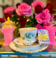 Load image into Gallery viewer, Gorgeous Royal Stafford Coquette ditsy flowers Teacup Scented Soy set
