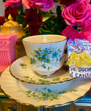 Load image into Gallery viewer, Gorgeous Royal Stafford Coquette ditsy flowers Teacup Scented Soy set
