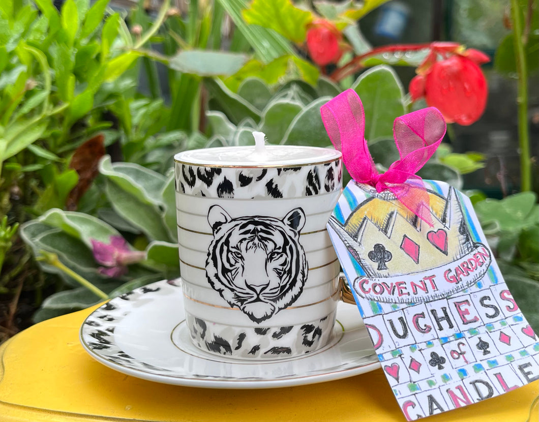 Stunning Black & White ‘TIGER’ Coffee cup scented Soy candle